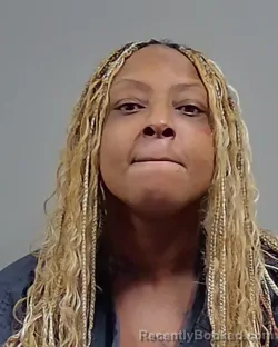 Mugshot of KALISHA LASARAICA COWART