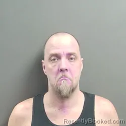 Mugshot of Andrew Clay Holland