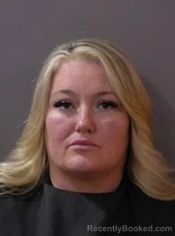 Mugshot of Amanda Michelle Vernon
