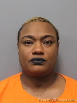 Mugshot of SUZANNE LEONIDAS