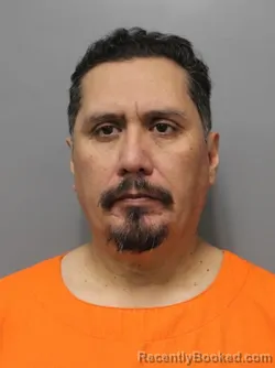 Mugshot of VICTOR HUGO VERA