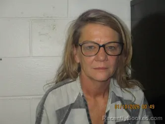 Mugshot of Madalynne L Hall