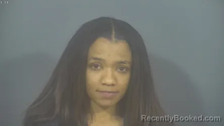 Mugshot of DAERIONA MARIE CROSS