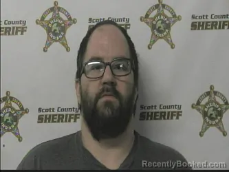 Mugshot of DUSTIN BRYANT