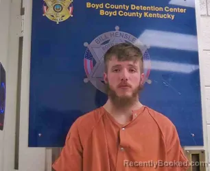 Mugshot of MICHAEL GOLLIHUE