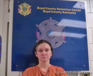 Mugshot of LARISSA HUEY