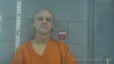 Mugshot of DANIEL WOODS