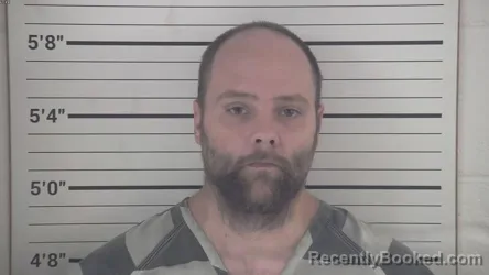 Mugshot of DUSTIN DALE LUSTER