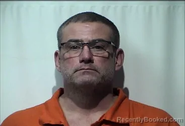 Mugshot of MATTHEW DEACON LADD THOMAS