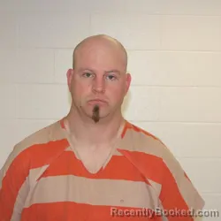 Mugshot of MICHAEL ROBERT VOSKUHL