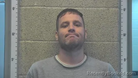 Mugshot of RICHARD LOWE