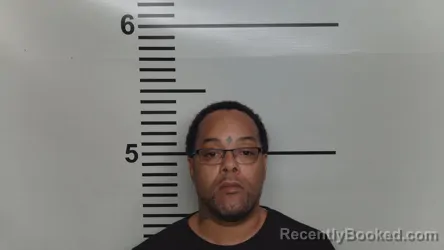 Mugshot of AUNTHARAE D WEATHERS