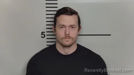 Mugshot of ANDREW M HOWELL