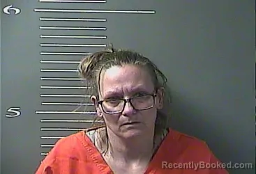 Mugshot of LEAH D PENNINGTON