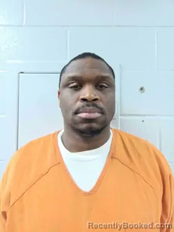 Mugshot of QUINTON HAMPTON