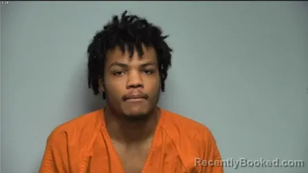 Mugshot of QUEMARION CAMERON SMITH