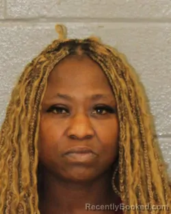 Mugshot of ROYAEL DESHAY BETHEA