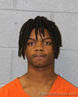 Mugshot of ROBERT AMARU MARSH