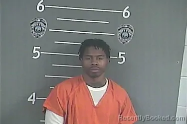 Mugshot of CORTAVIOUS S BENFORD