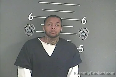 Mugshot of DAVONTE A SMITH