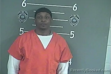 Mugshot of JOHNATHAN - MARTINEZ