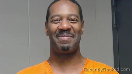 Mugshot of LERONE DIONTE EDWARDS