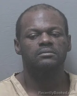 Mugshot of DENNIS DERRELL HOLMES