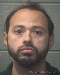 Mugshot of THOMAS JR RIVERA