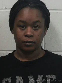 Mugshot of LIGHTFOOT SHANTOYA ESSENCE