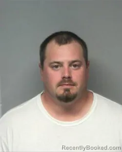 Mugshot of NOAH SETH CAVINESS