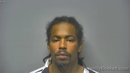 Mugshot of DONOVAN DEON WHITE