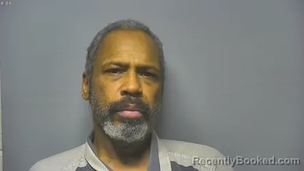 Mugshot of FRANKIE LAMONT LINDSAY