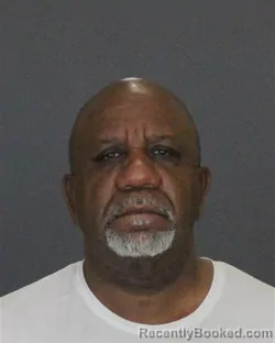 Mugshot of DERRON MACRAE SIMON