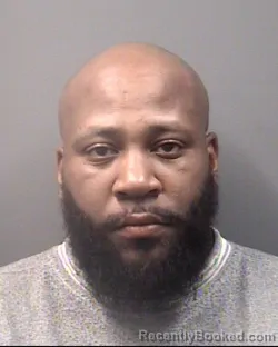 Mugshot of JOHN THOMAS LEACH