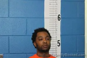 Mugshot of TRADAVIOUS VALENTINE