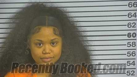 Mugshot of JAQUAVIA SPENCER