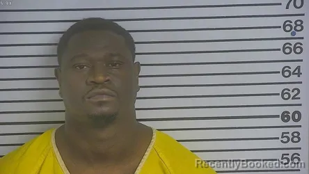 Mugshot of MALCOM KOSCHITCHEX LOVE