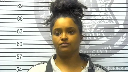 Mugshot of DASHANAE LARONTAE SIMS