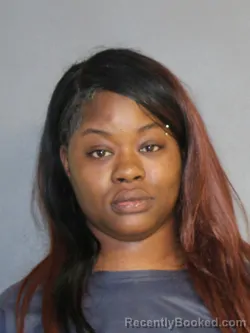 Mugshot of QUINSHAUN RAYMOND