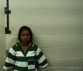 Mugshot of KHADAJIA LYNNAE PORTER