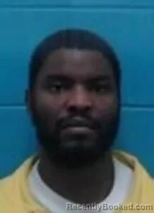Mugshot of LAMARKUS D TURNER
