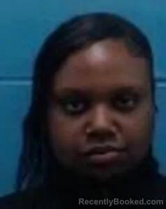 Mugshot of IAJAH AMBERNIQUE POE