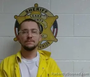 Mugshot of ZACHARY SIMON GREEN