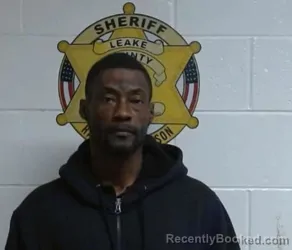 Mugshot of ROBERT LONNEL THOMAS