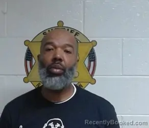 Mugshot of DARRYL HAMPTON