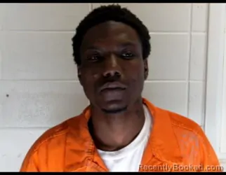 Mugshot of QUGHLON QUINTEZ HENDERSON