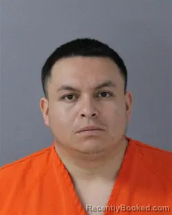 Mugshot of OSCAR DE LEON-MARTINEZ