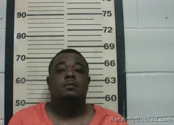 Mugshot of MONDRALE DEBIOR AVERHART