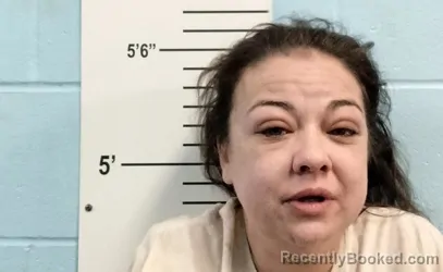 Mugshot of AMANDA RAE STRINGER