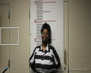 Mugshot of KADAYSIA D HOLDER